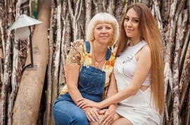 Алена Савкина забыла об уважении к родной матери