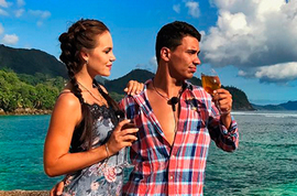 Алиса Огородова все еще страдает от предательства Олега Бурханова