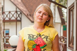 Анастасия Иванькина угрожает Саше Харитоновой