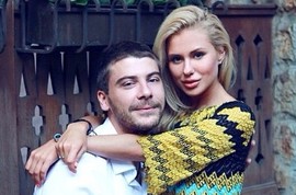 Анастасия Ковалева вышла замуж за своего молодого человека Алекси?