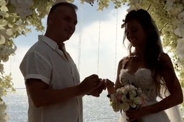 Анастасия Лисова и ее супруг устроили в Таиланде свадебную церемонию