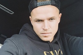 Дмитрий Тарасов вынужден купить авто из-за долгов