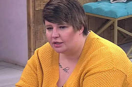 Кажется, что Александра Черно не может угодить коллективу Дома 2 своим лексиконом