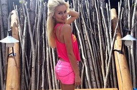 Марина Африкантова наслаждается и пользуется своей популярностью на Доме 2