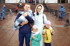 Мария Круглыхина, недавно крестившая сына Илью, показала младенца в сети