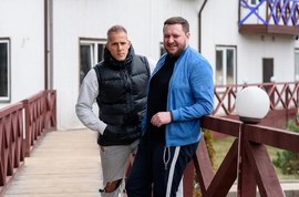 На Доме 2 заморозили новую стройку 