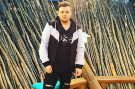 На голосовании проект покинул Денис Хромов