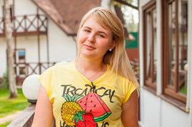 Настя Иванькина избила Сашу Гозиас