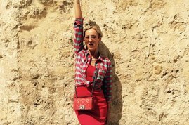 Ольга Бузова отправилась в Португалию поболеть за мужа