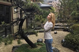 Ольга Орлова улетела в Японию