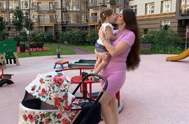 Ольга Рапунцель разорилась на дизайнерскую коляску для дочери