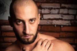 Павел Башевский выложил в сеть фривольные фото