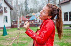 Похабное поведение Саши Гозиас обсуждают в интернете