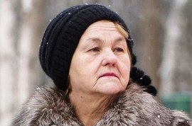 После больницы Ольга Васильевна упрямо ищет повод остаться на Доме 2