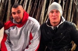 Участники оставили новеньких парней на проекте