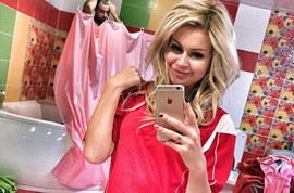 Во время сюрприза для Богдана Марина Африкантова показала свою стройную фигуру