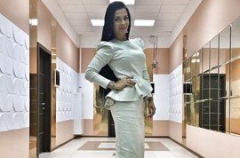 Юлия Салибекова рекламирует ужасные туфли